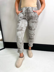 The Becca - Camo Tie Waist Jogger