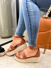 The Lara - Flatform Sandal