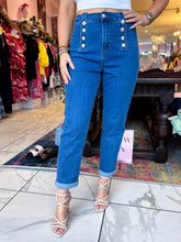 The Ada - Button Detail Carrot Jeans