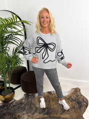 The Laurel - Large Embroidered Bow Knit