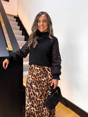 The Annabelle - Floral Long Sleeve Knit