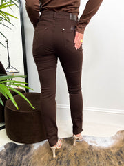 The Alexandra - Straight Leg Jeans in Chocolate