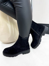 The Tina - Suede Boots