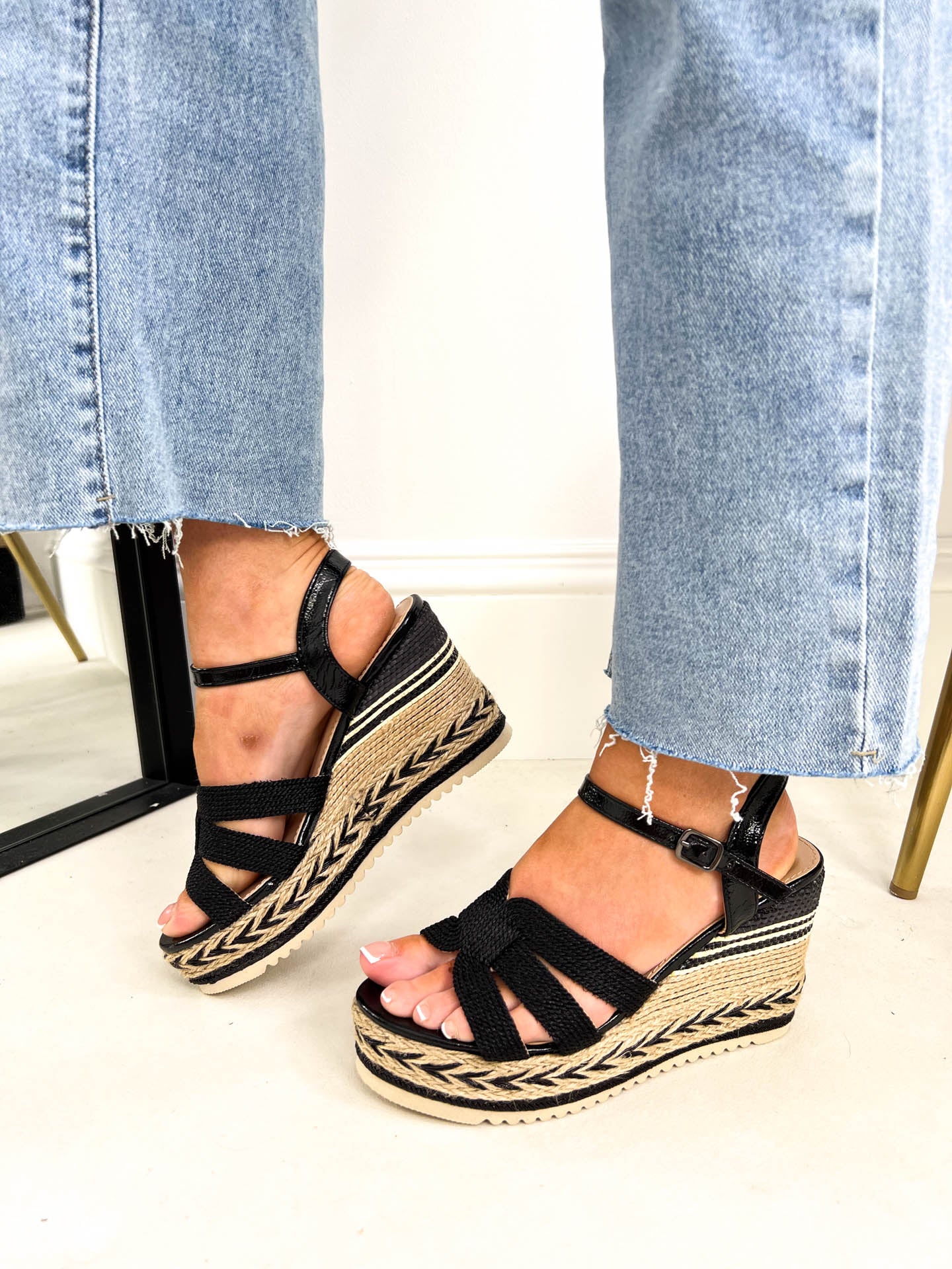 The Franny- Platform wedge with striped design