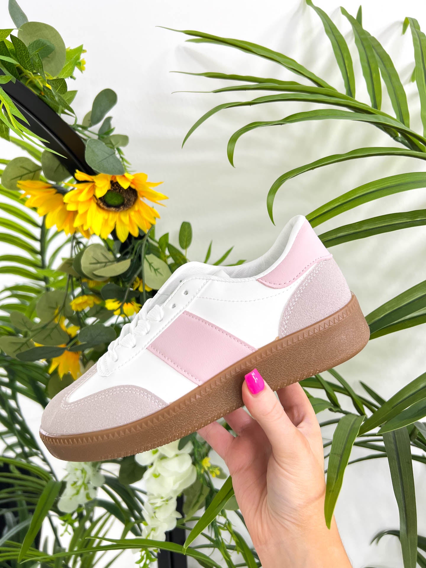 The Cara- Suede Detail trainers