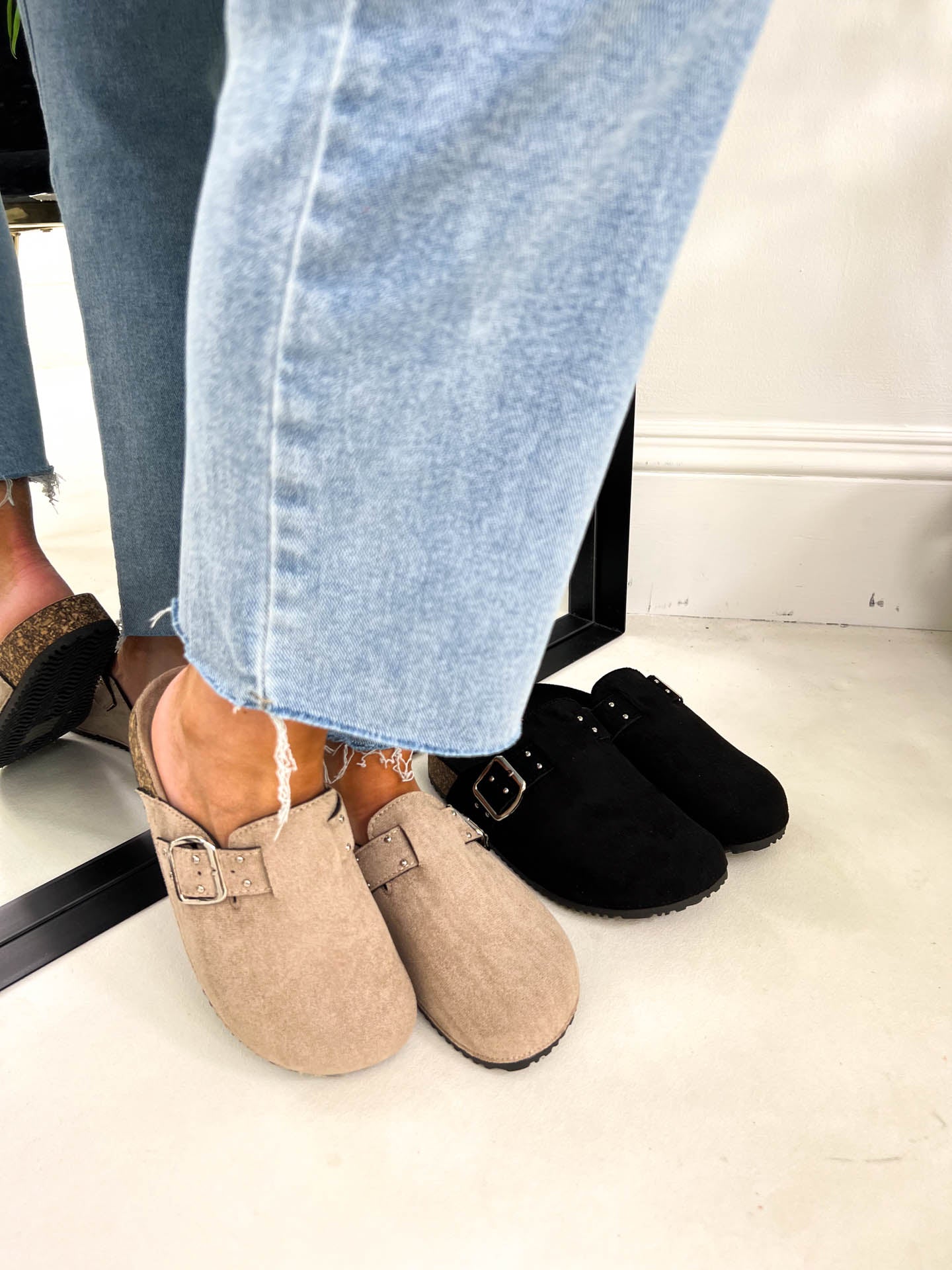 The Tina - Suede Mules