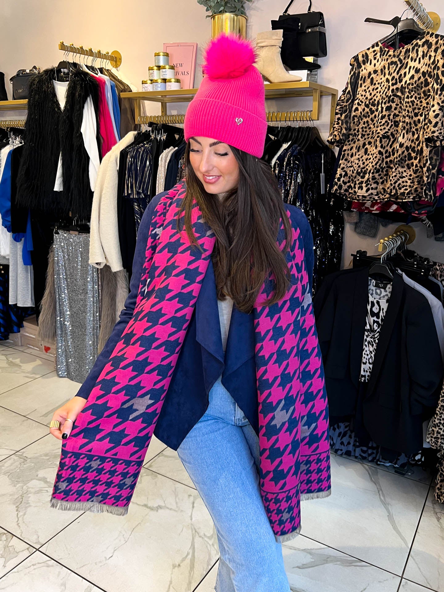 The Sara- Large Houndstooth Scarf