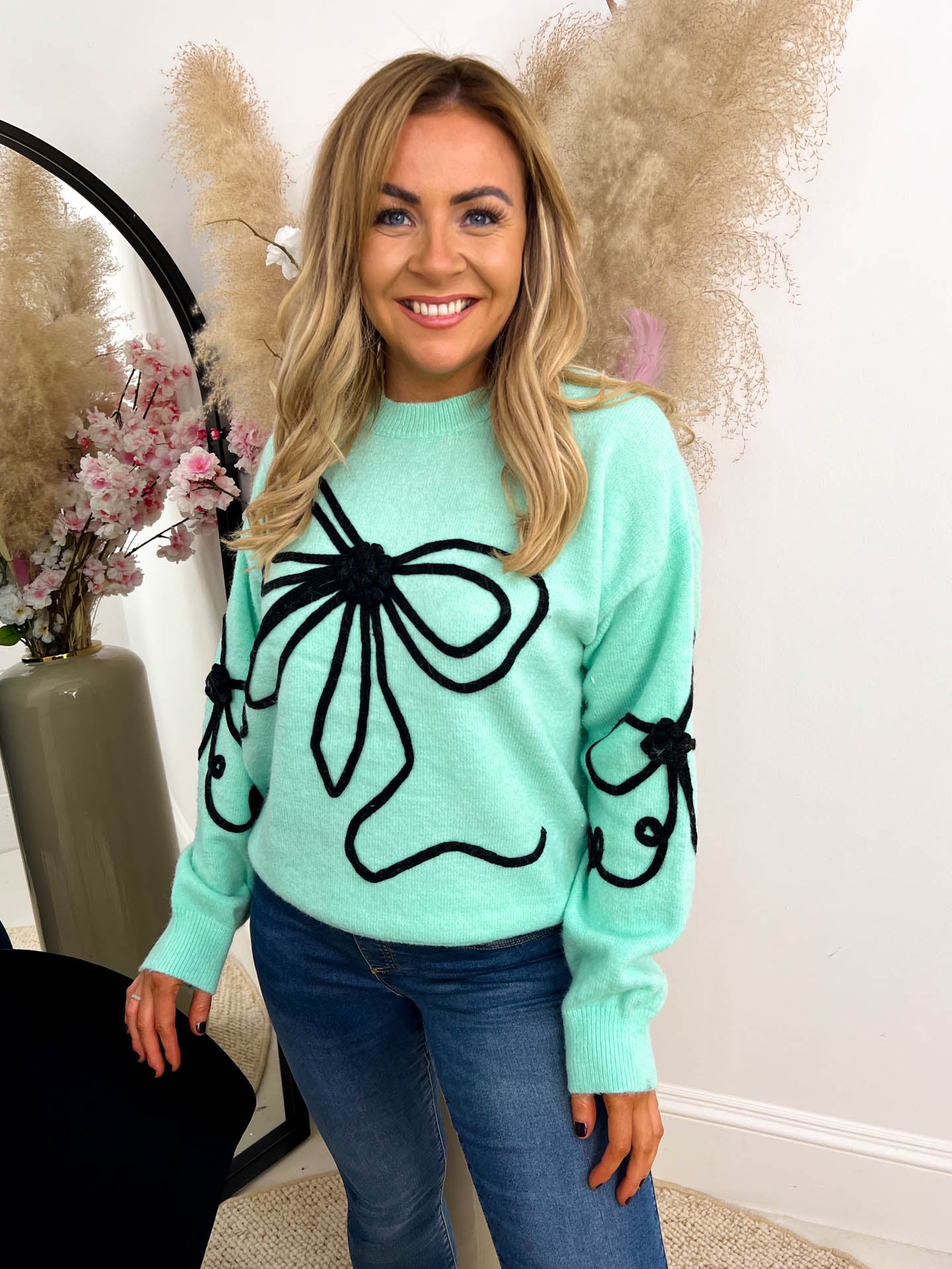 The Toni - Bow Knitted Sweatshirt