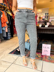The Felicia - Grey Carrot Jeans with Button Detailing