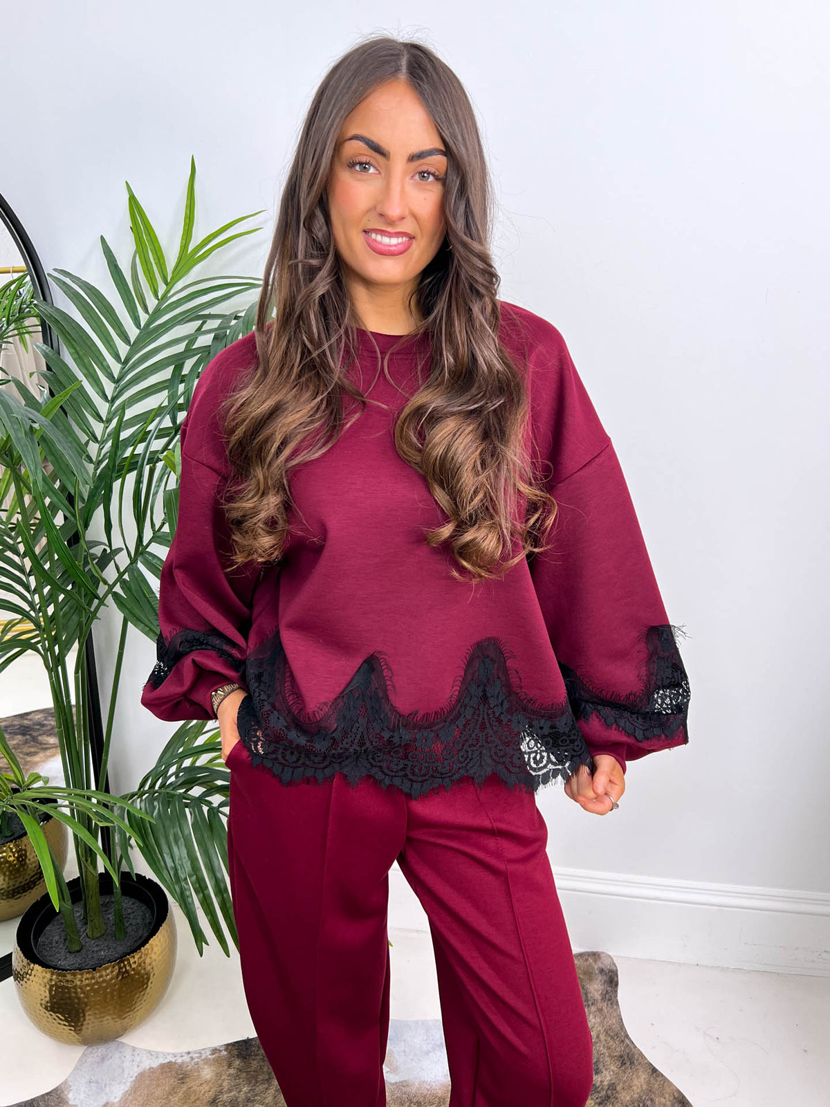 The Bobby - Lace Detail Balloon Style Sweatshirt