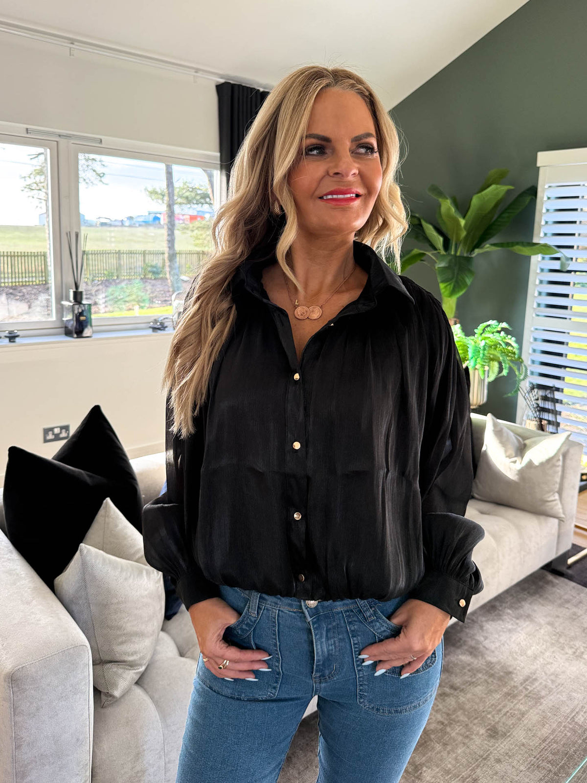 The Harlow - Pleated Bubble Hem Blouse