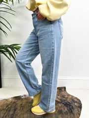 The Belle - Bow Detailing Straight Leg Jeans