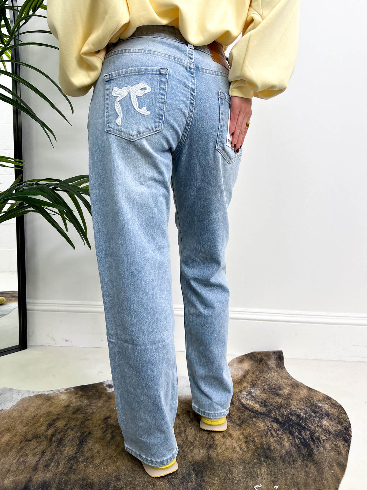 The Belle - Bow Detailing Straight Leg Jeans