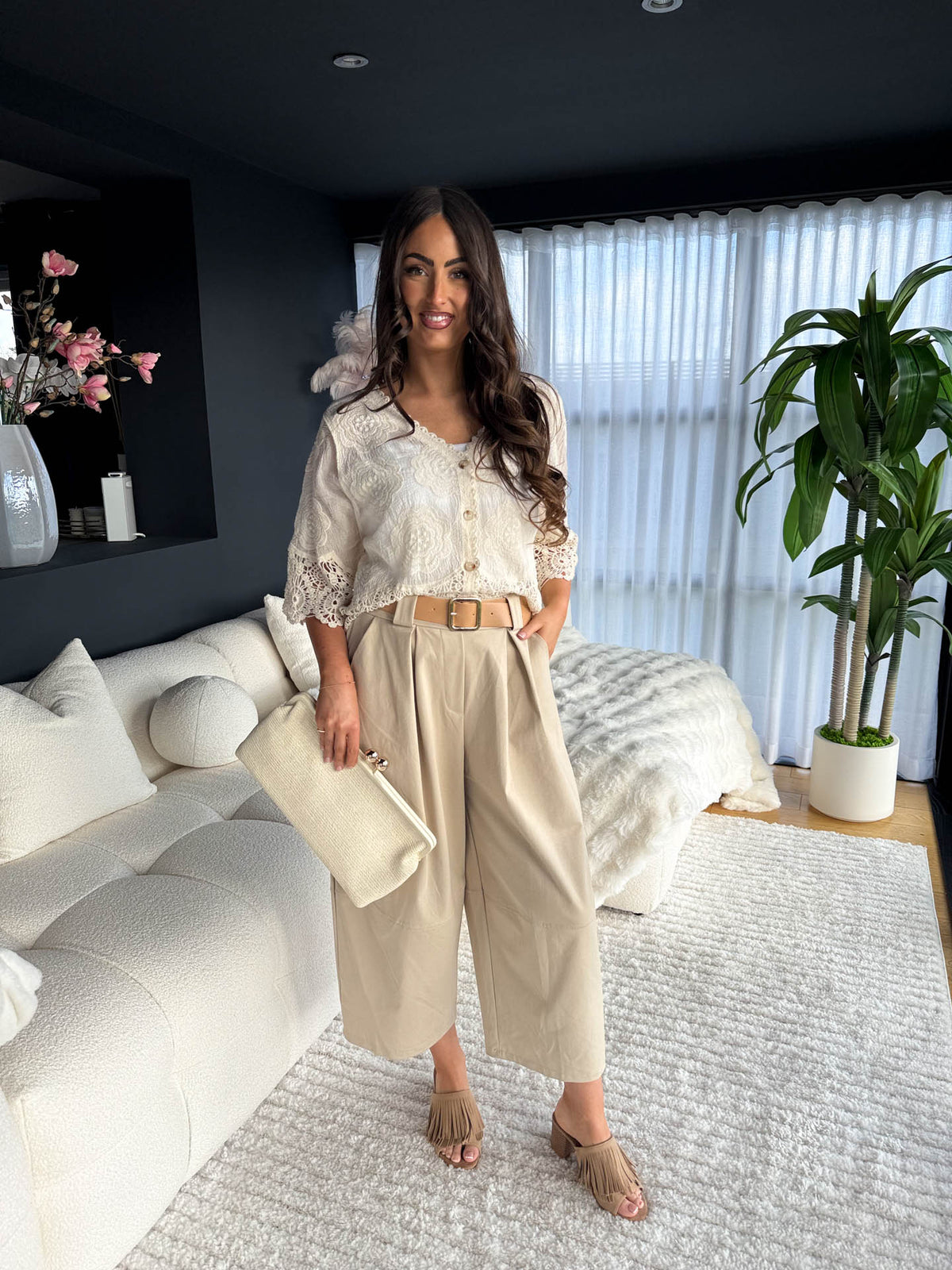 The Lynsay - Broidery Anglaise Top