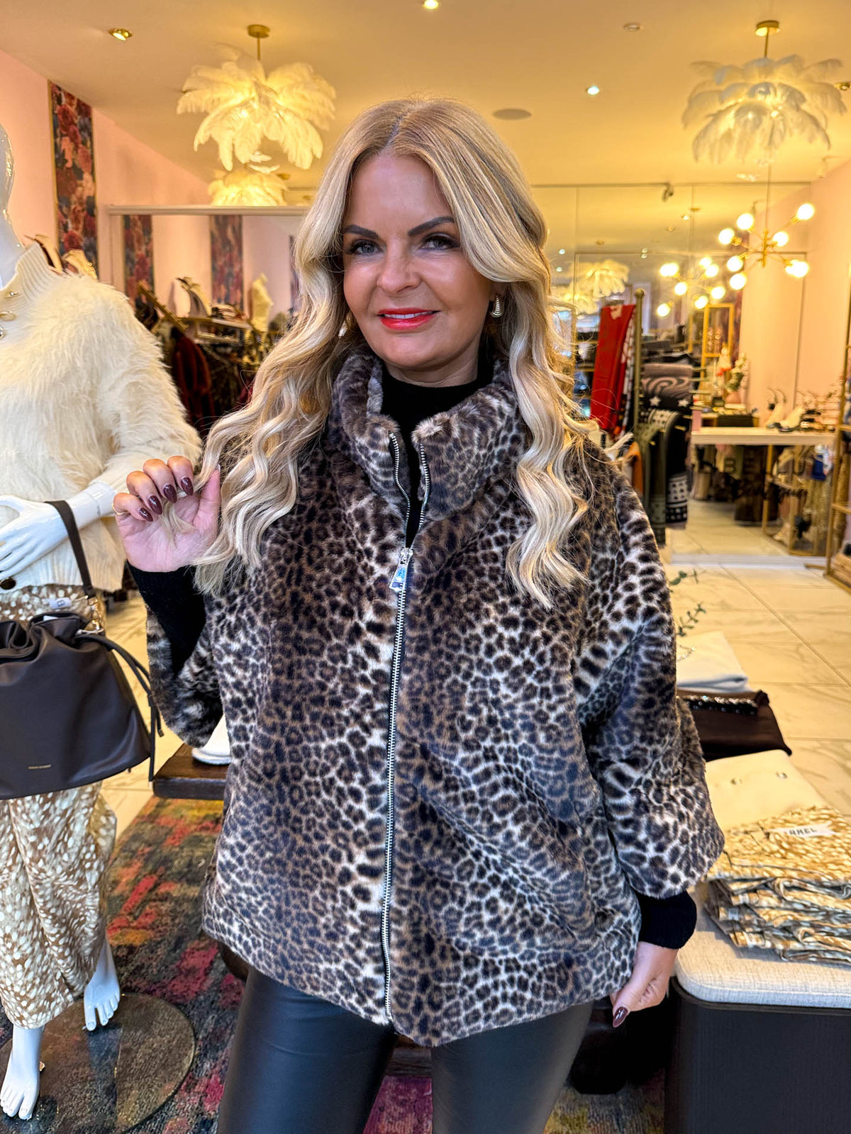 The Mia - Faux Fur Leopard Print 3/4 Sleeve Jacket