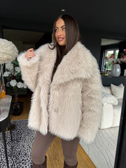 The Sofia - Beige Oversized Collar Faux Fur Coat