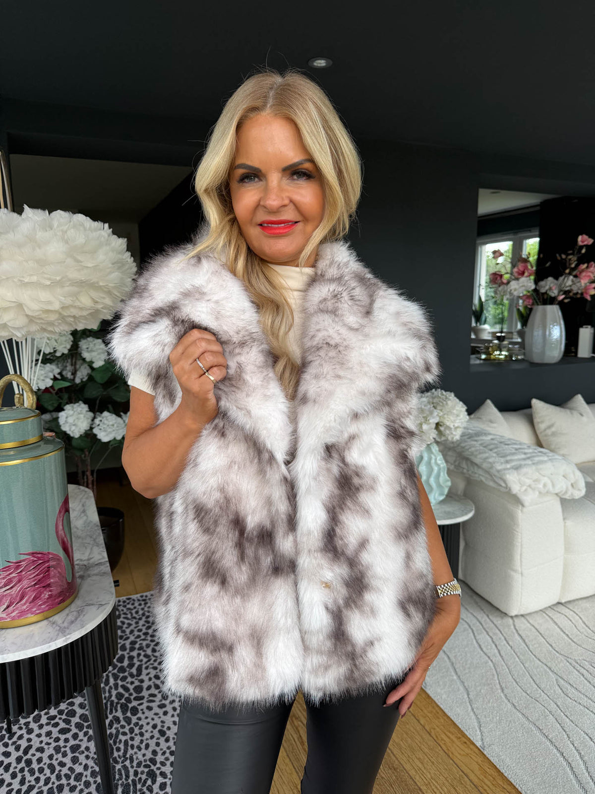The Millie - Beige Oversized Collar Multi Faux Fur Gilet