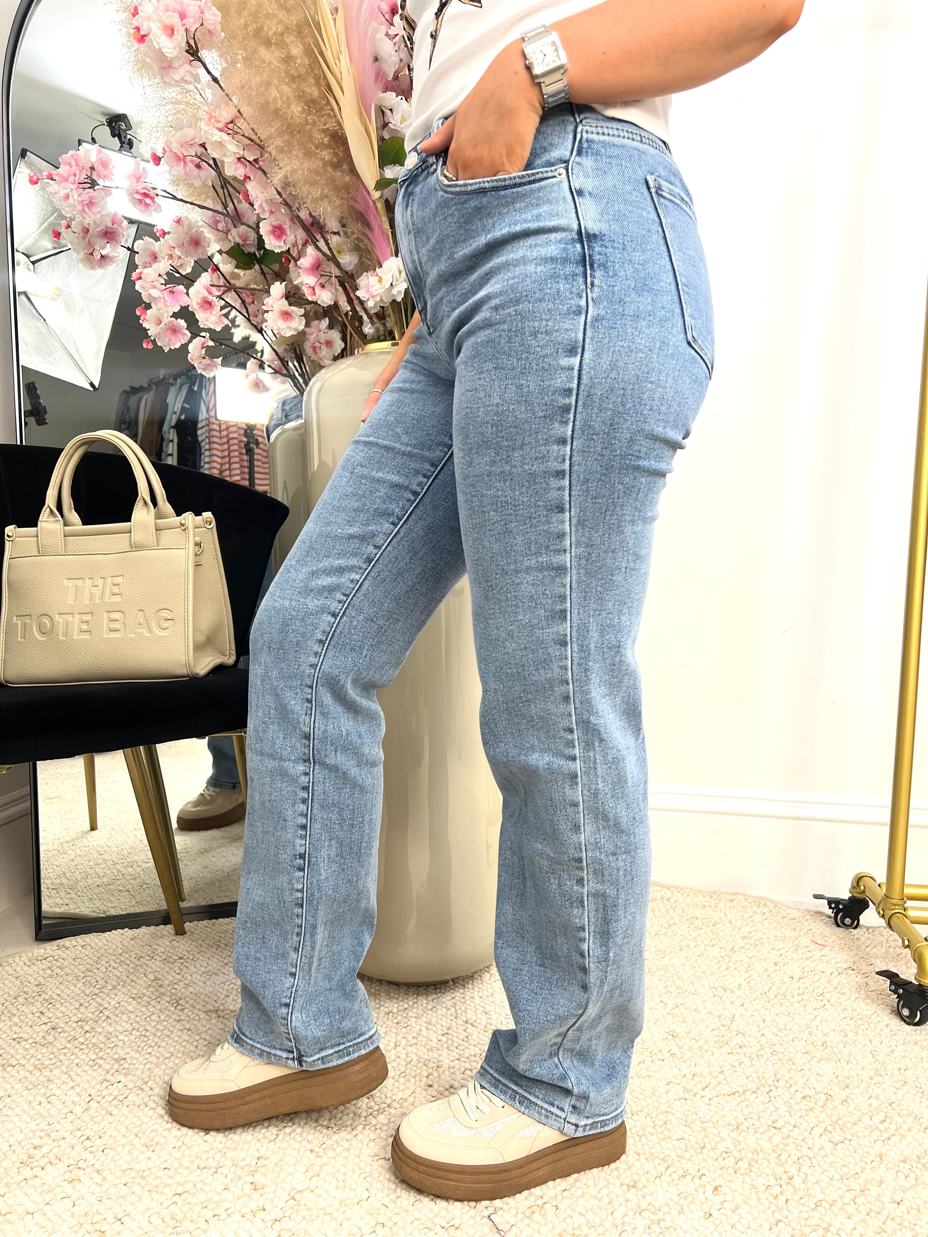 The Tammi - Straight Leg Jeans