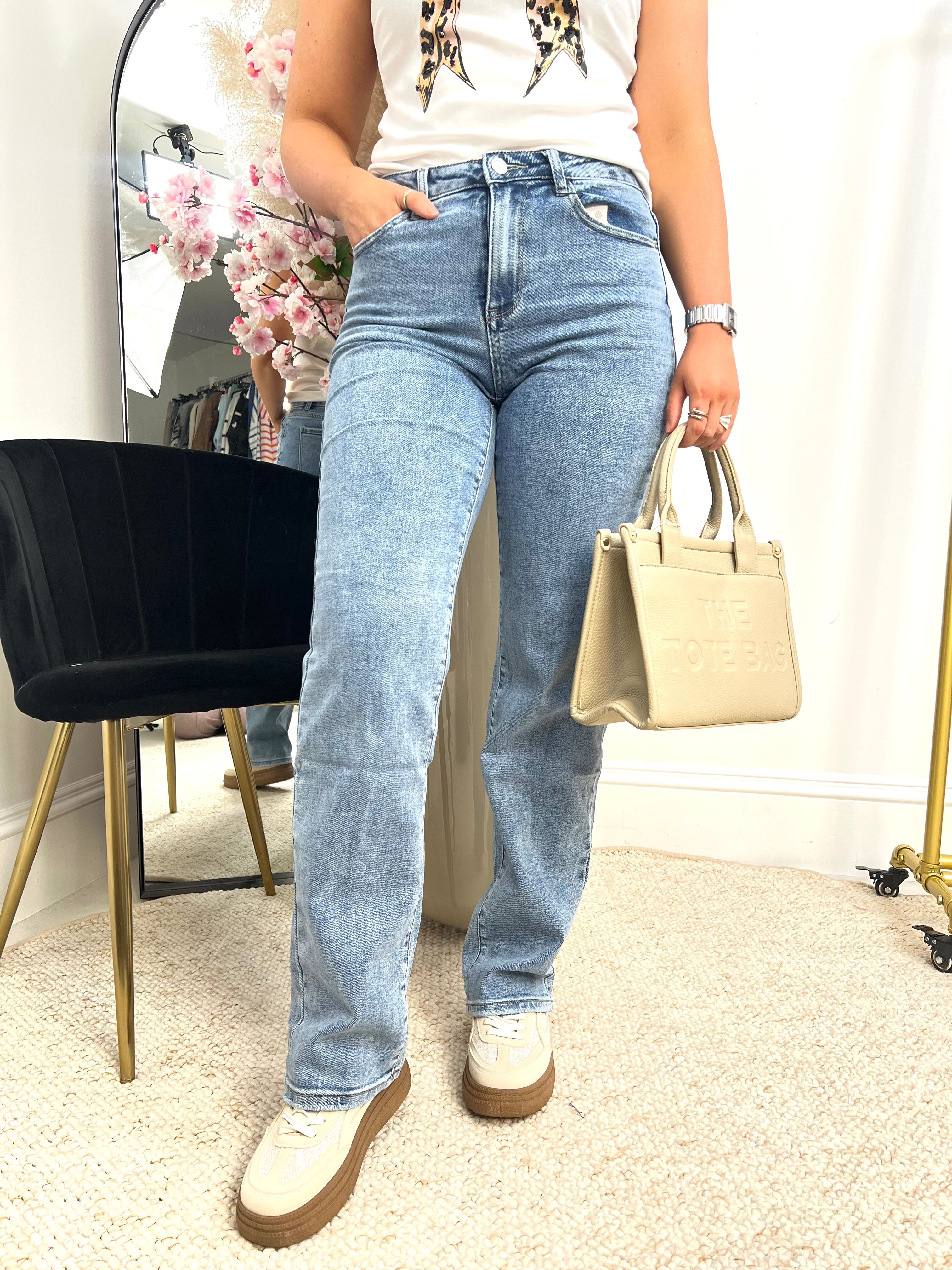 The Tammi - Straight Leg Jeans