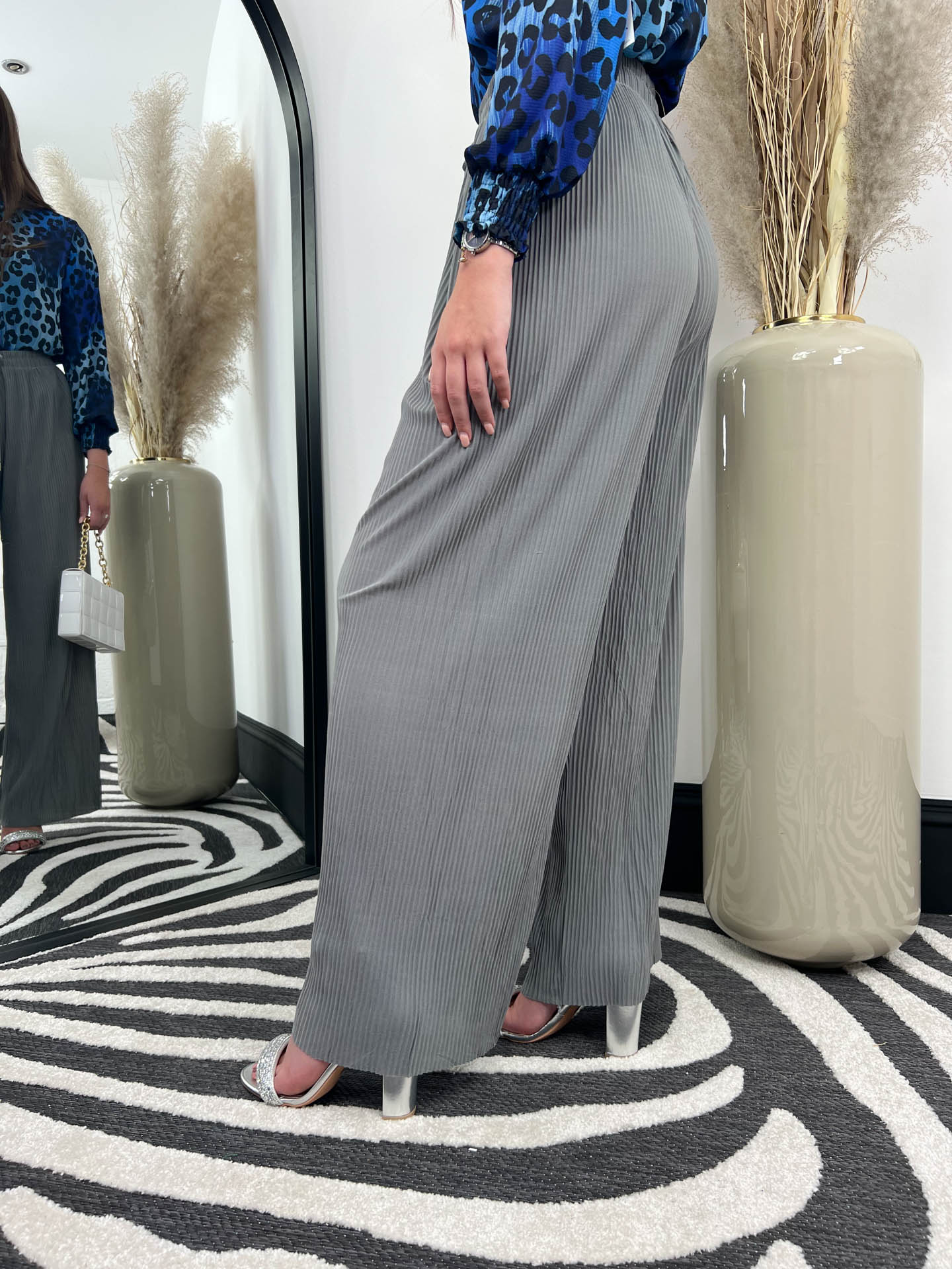 The Lillie - Pleated Trousers