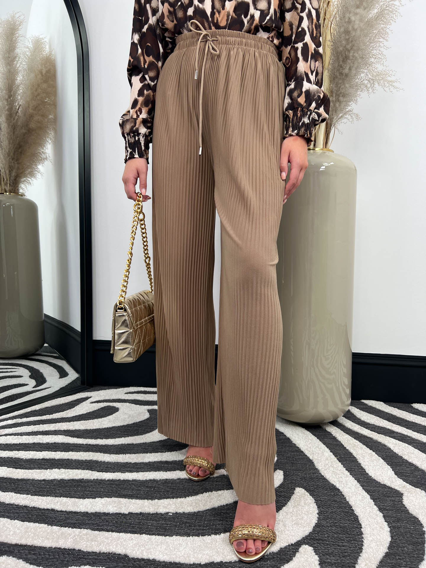 The Lillie - Pleated Trousers