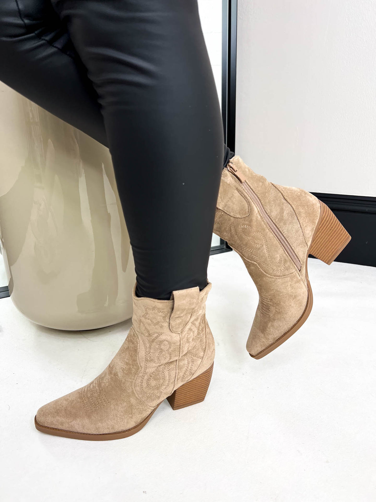 The Bambi - Suede Cowboy Boots